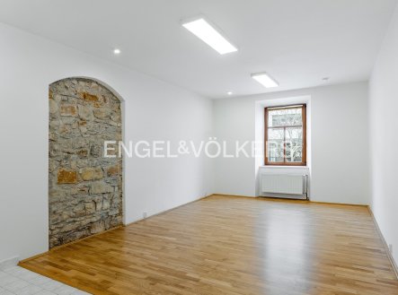 Pronájem bytu, 1+kk, 35 m² obrázek