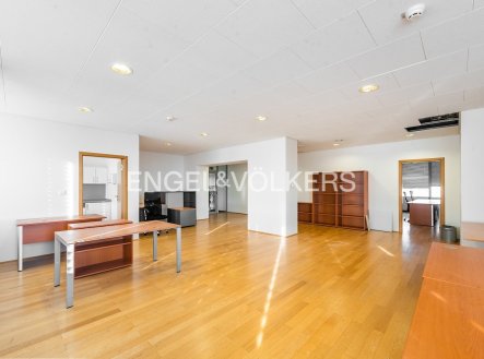 Pronájem kanceláře, 147 m²