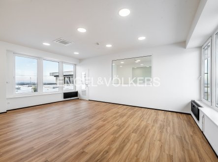 Pronájem obchodní prostory, 147 m²