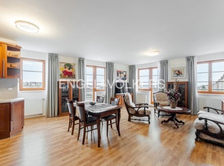 Pronájem bytu, 3+kk, 110 m²