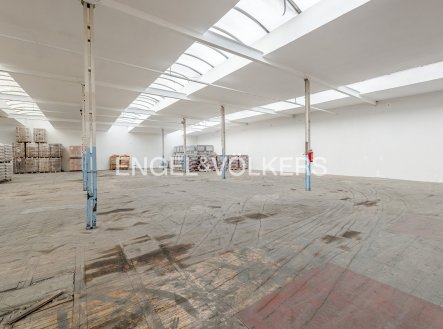 Pronájem komerčního objektu, sklad, 499 m²