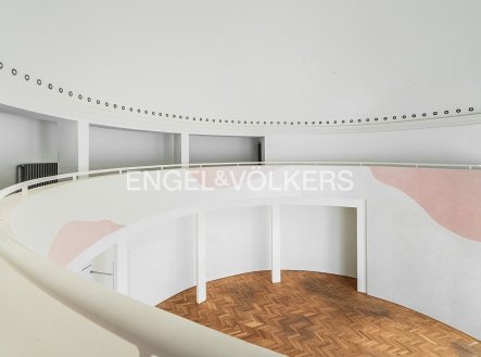 Pronájem kanceláře, 231 m²