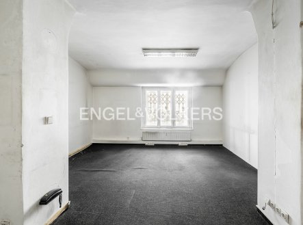 Pronájem kanceláře, 231 m²