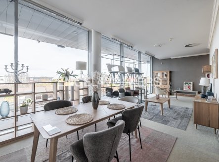 Pronájem obchodní prostory, 171 m²