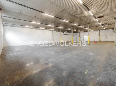 Pronájem komerčního objektu, sklad, 1 321 m²