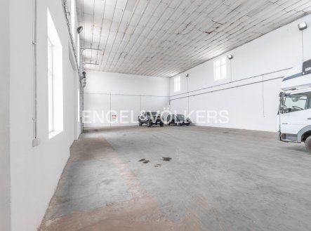 Pronájem komerčního objektu, sklad, 500 m²