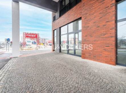 Pronájem obchodní prostory, 291 m²