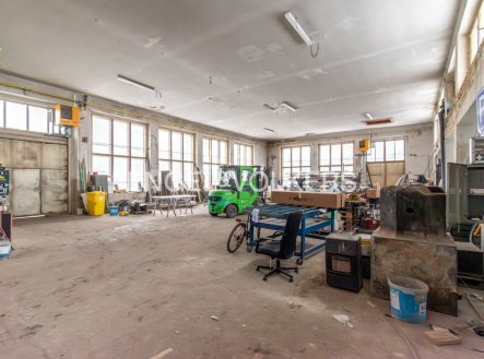 Pronájem komerčního objektu, sklad, 474 m²