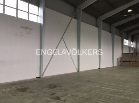 Pronájem komerčního objektu, výroba, 961 m²
