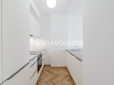 Pronájem bytu, 3+kk, 85 m²