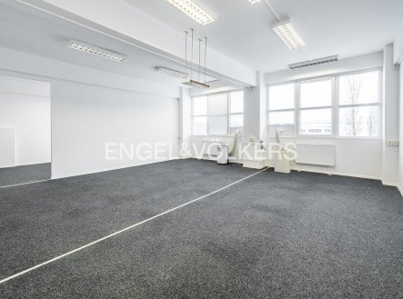 Pronájem kanceláře, 78 m²