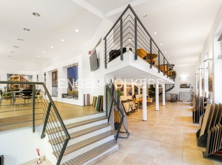 Pronájem obchodní prostory, 364 m²