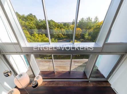 Pronájem bytu, 6+kk, 297 m²