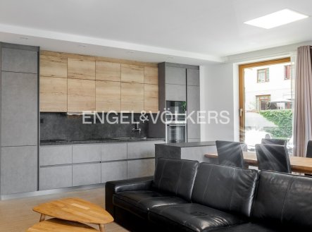 Pronájem bytu, 3+kk, 79 m²
