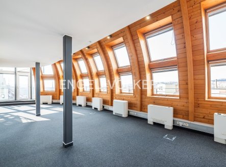 Pronájem komerčního objektu, jiný, 252 m²