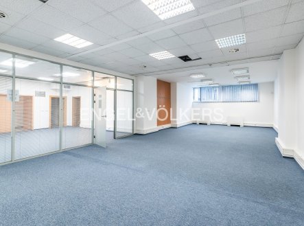 Pronájem komerčního objektu, jiný, 554 m²
