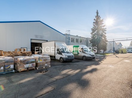 Pronájem komerčního objektu, sklad, 3 360 m²