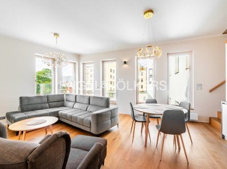 Pronájem bytu, 4+kk, 103 m²