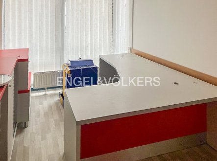 Pronájem obchodní prostory, 257 m²