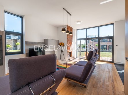 Pronájem domu/vily, 160 m²