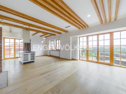 Pronájem bytu, 4+kk, 202 m²