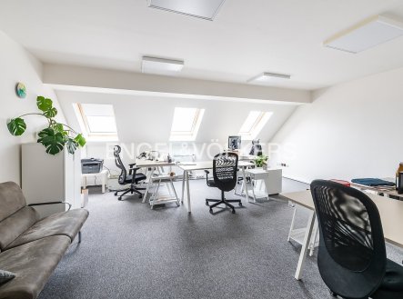 Pronájem kanceláře, 102 m²