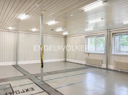 Pronájem komerčního objektu, sklad, 360 m²