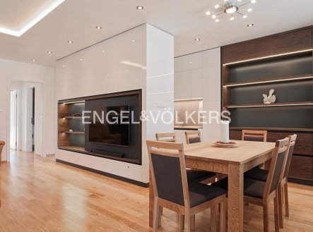 Pronájem bytu, 4+kk, 140 m²