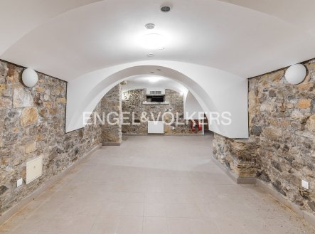 Pronájem kanceláře, 134 m²
