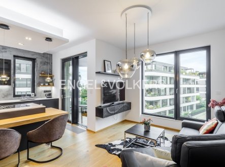 Pronájem bytu, 2+kk, 58 m²