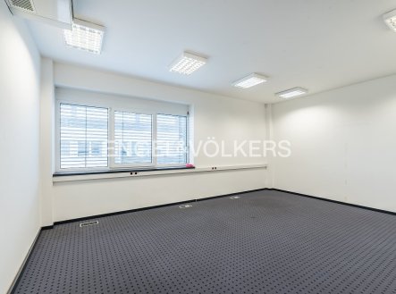 Pronájem kanceláře, 254 m²