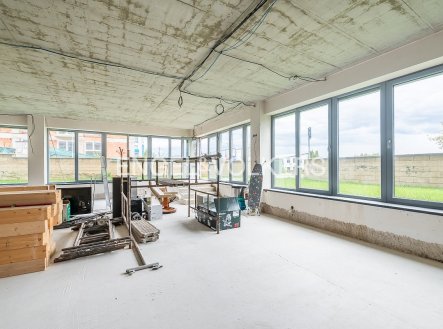 Pronájem kanceláře, 254 m²
