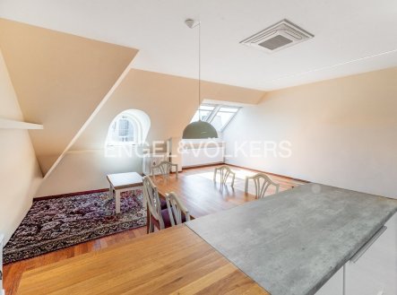 Pronájem bytu, 4+kk, 150 m²