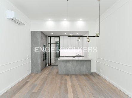 Pronájem bytu, 3+kk, 92 m²