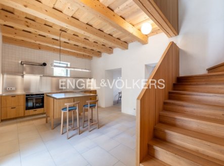 Pronájem bytu, 4+1, 156 m²