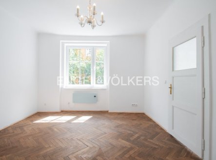 Pronájem bytu, 1+1, 70 m²