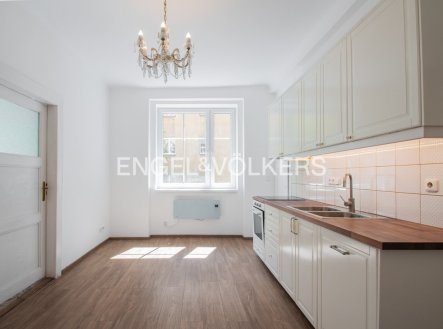 Pronájem bytu, 1+1, 70 m²