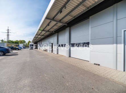 Pronájem komerčního objektu, sklad, 270 m²