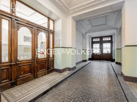 Pronájem kanceláře, 67 m²