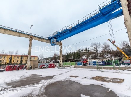 Pronájem kanceláře, 698 m²