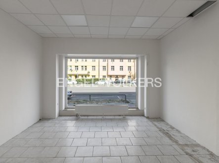 Pronájem obchodní prostory, 106 m²