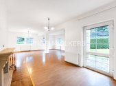 Pronájem - dům/vila, 251 m²