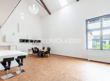 Pronájem bytu, 3+kk, 170 m²