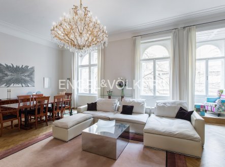 Pronájem bytu, 3+1, 125 m²