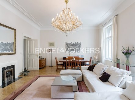 Pronájem bytu, 3+1, 125 m²