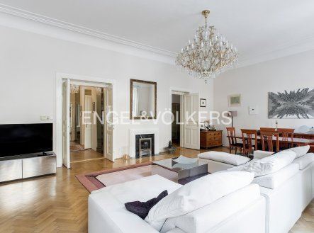 Pronájem bytu, 3+1, 125 m²