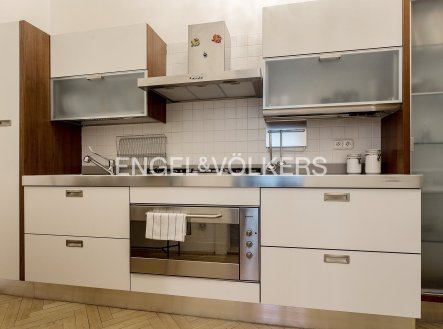 Pronájem bytu, 3+1, 125 m²