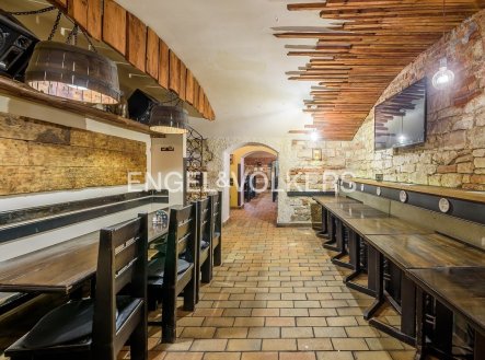 Pronájem restaurace, 265 m²
