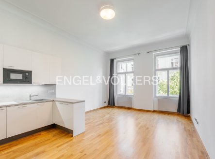 Pronájem bytu, 1+kk, 41 m²