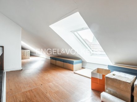 Pronájem kanceláře, 93 m²